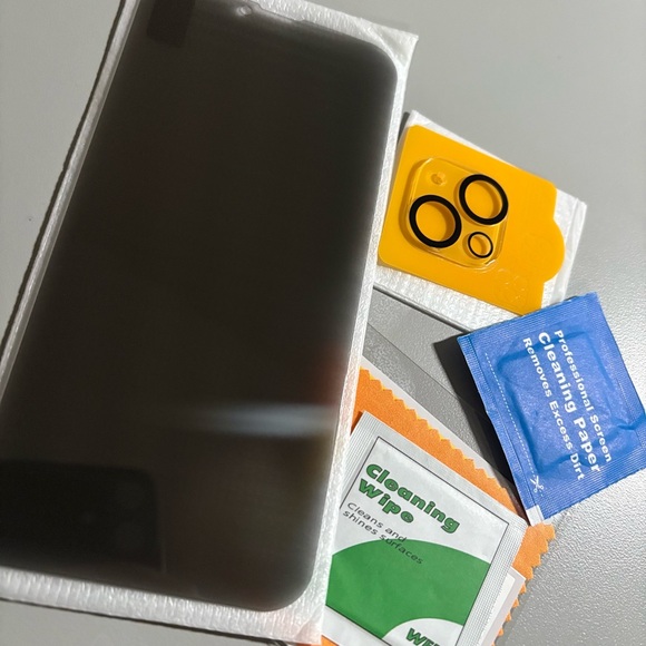 JETech Tempered Glass Screen Protector for iPhone 14 Plus - Picture 3 of 4